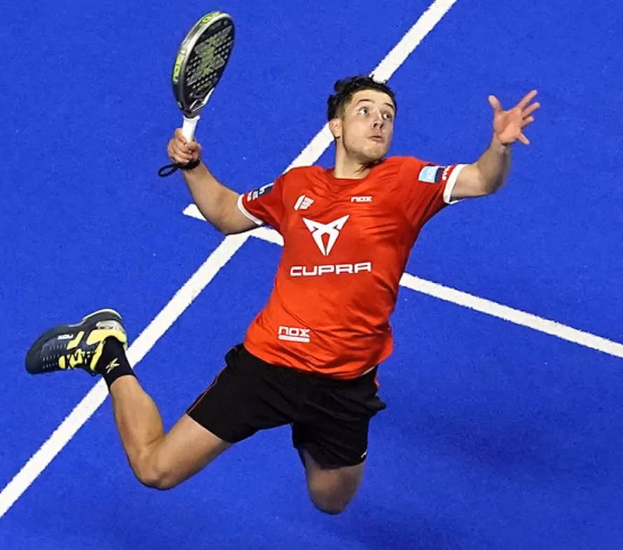 ¿Cuáles son las características de Agustín Tapia?