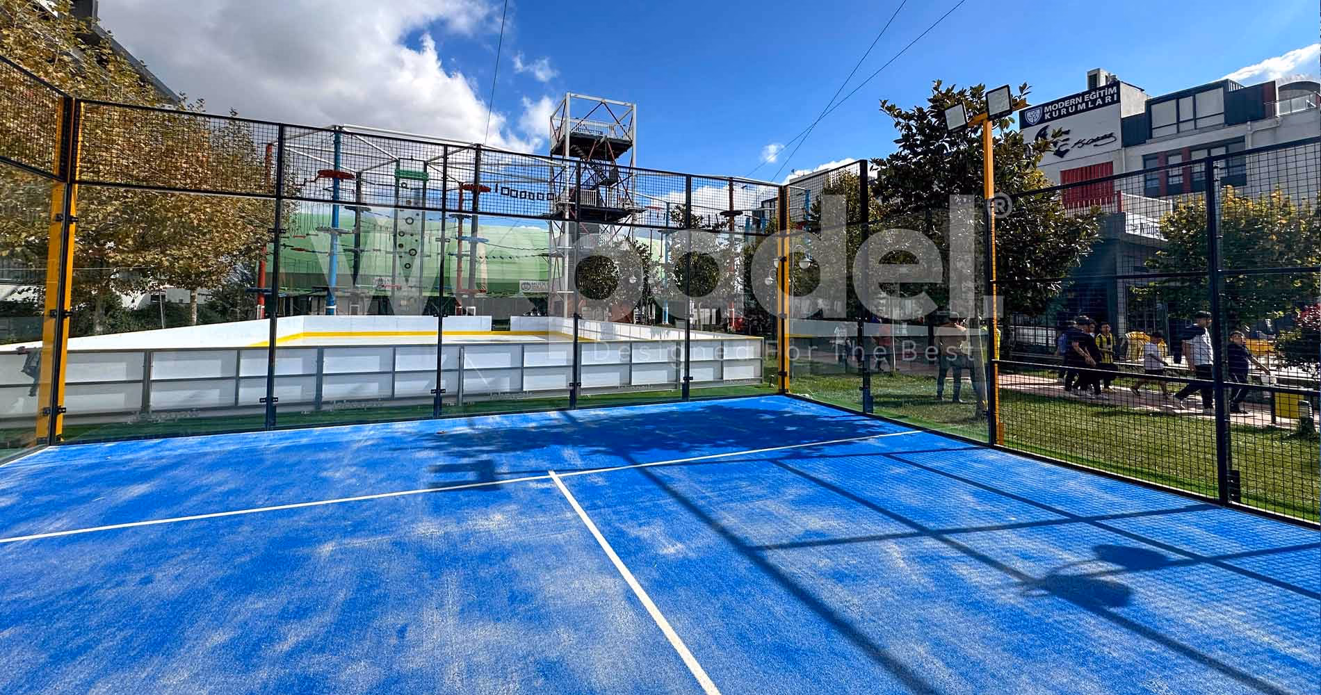 Why should you choose a full panoramic padel court?