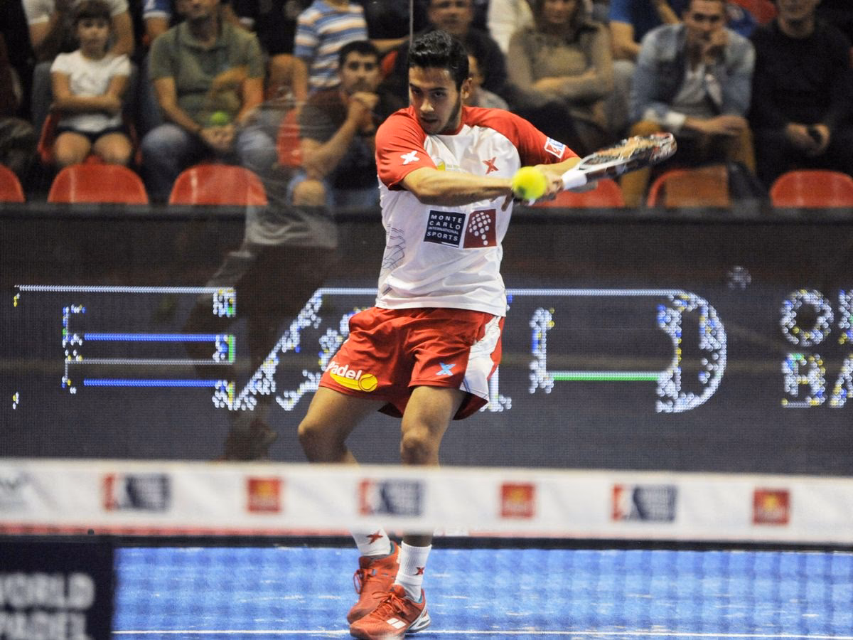 ¿Por qué murió un hombre jugando al pádel?