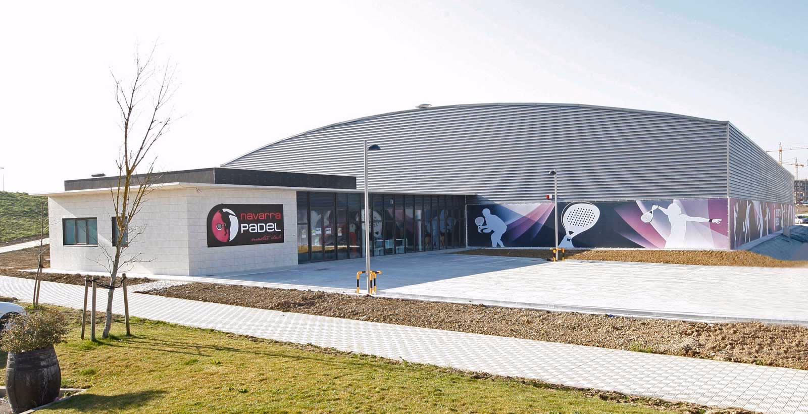 ¿Dónde se puede jugar a pádel en Pamplona?