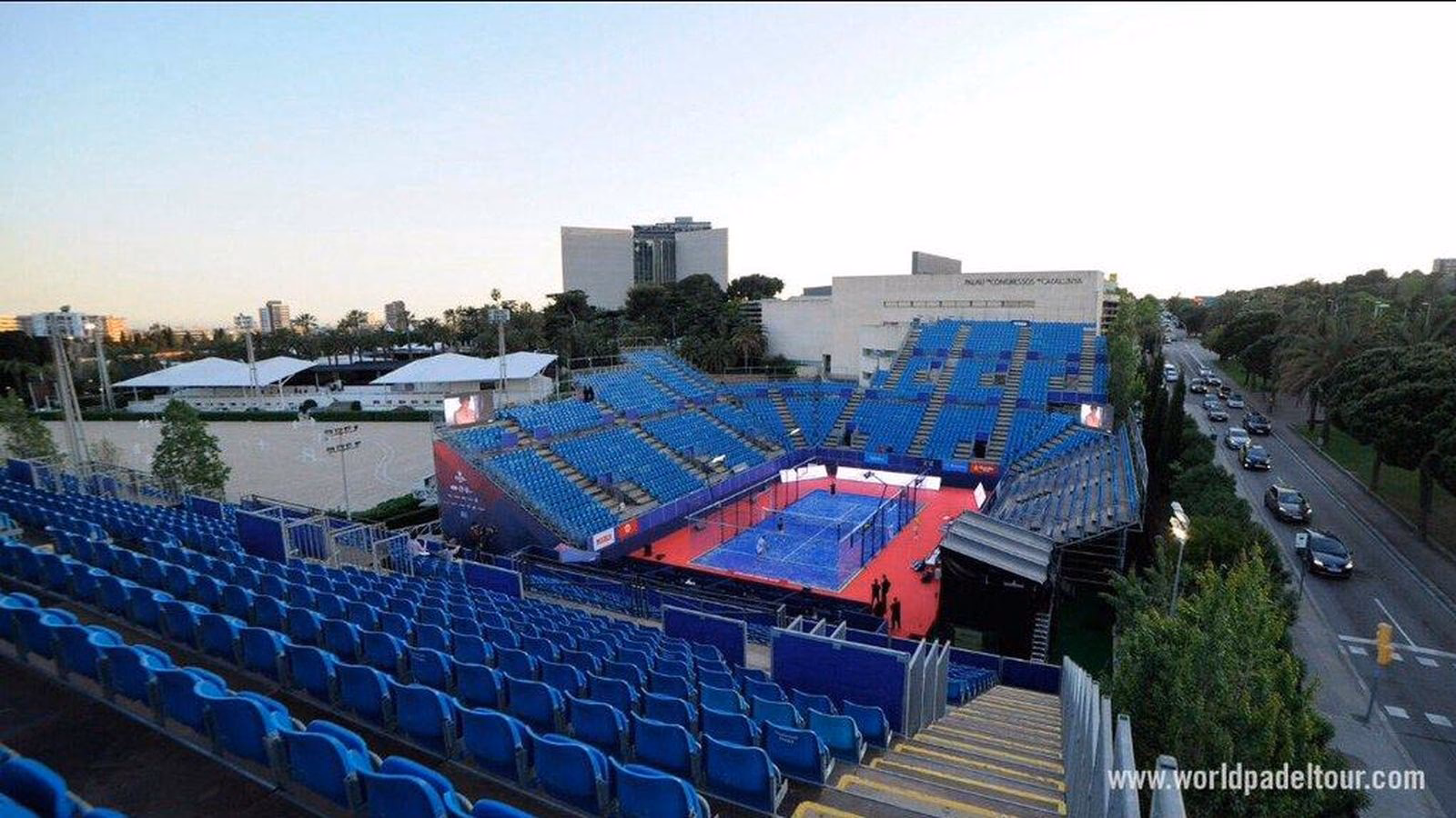 ¿Cuánto cuesta una pista de pádel en Barcelona?