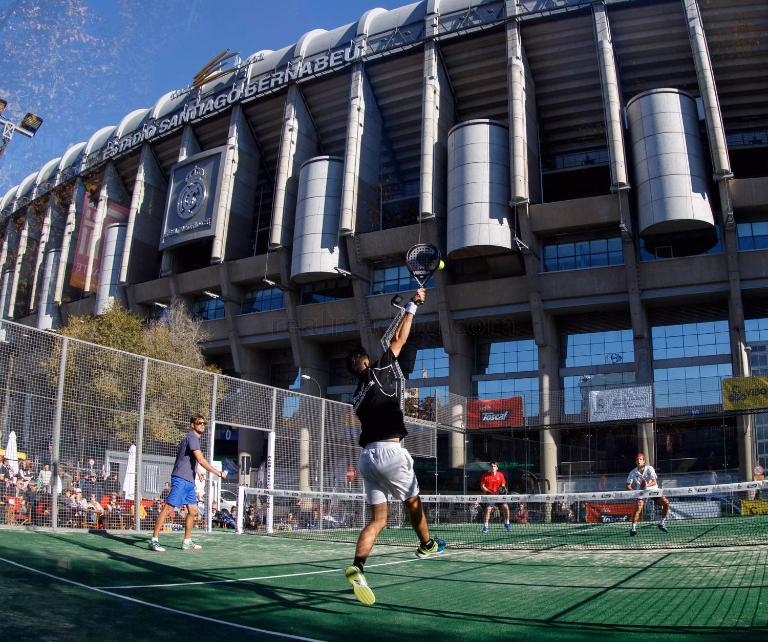 ¿Qué pasó con las pistas de pádel en Santiago Bernabéu?