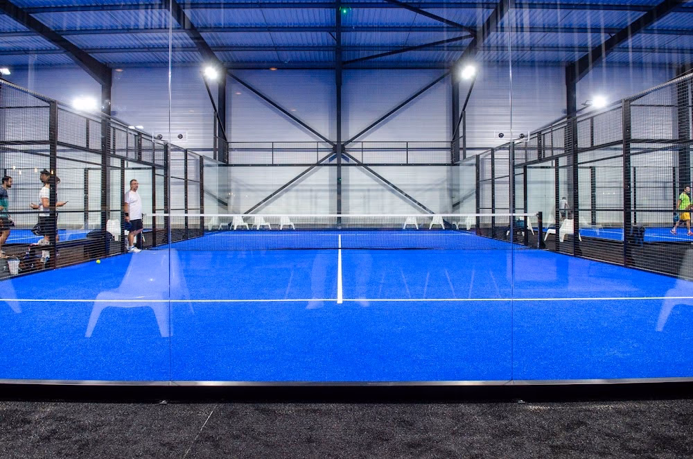 Quels sont les différents types de terrains de padel ?