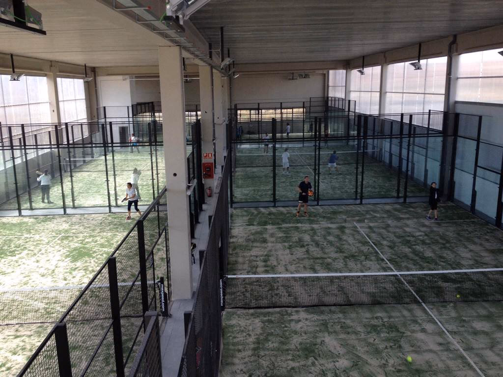 ¿Qué ofrece el club para la práctica del pádel?