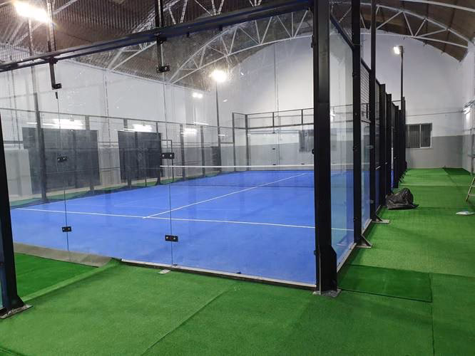 ¿Dónde se encuentra el club de pádel Padel Cobert Alboraia?
