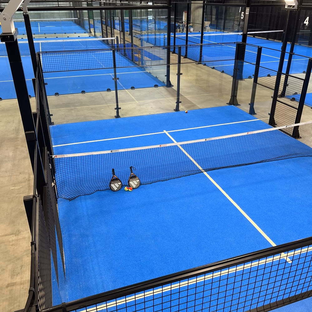 Are there any Padel members online?