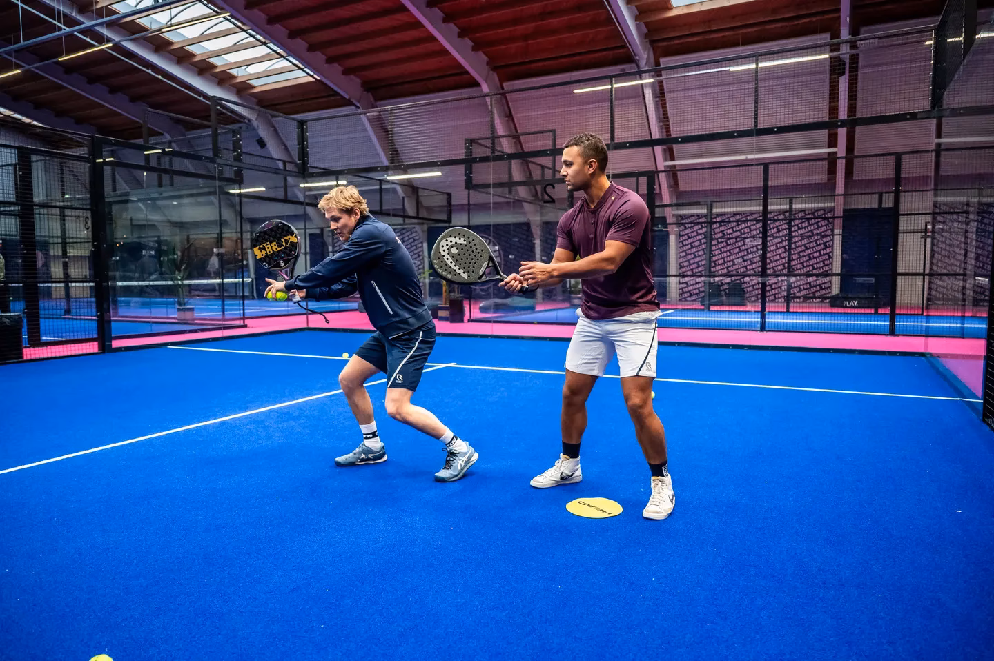 Wie kommt man am besten zum Padel in Frankfurt?