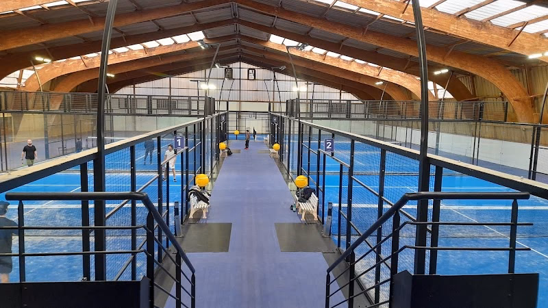 Quand le padel sera-t-il découvert dans les Hauts-de-Seine ?