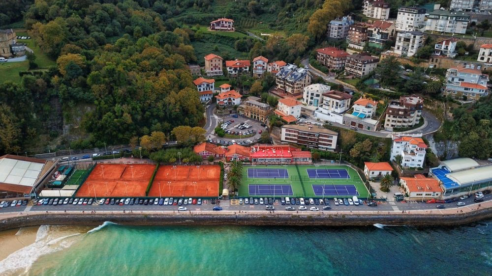 ¿Dónde se puede practicar el pádel en San Sebastián?