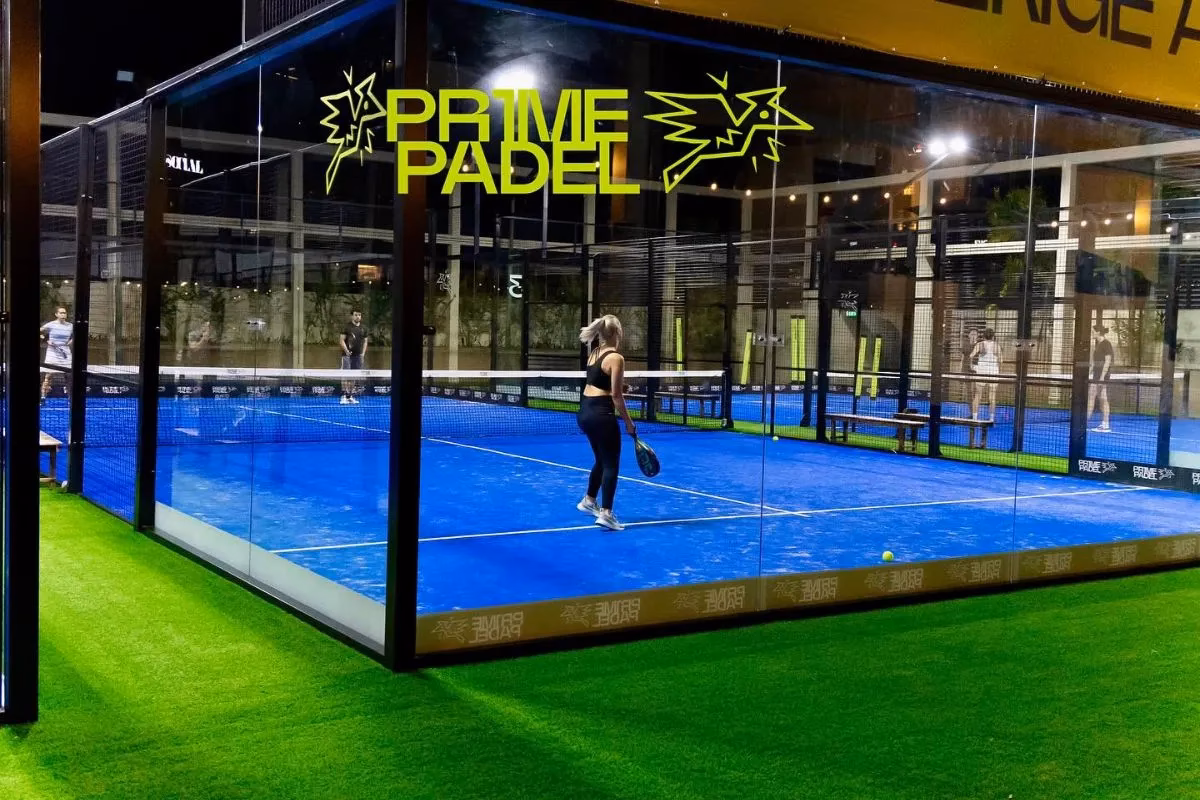 Where can I take Padel classes in Singapore?