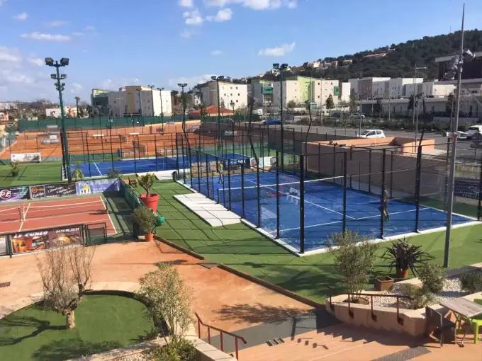 Quel est le plus grand club de tennis et padel à Toulon ?