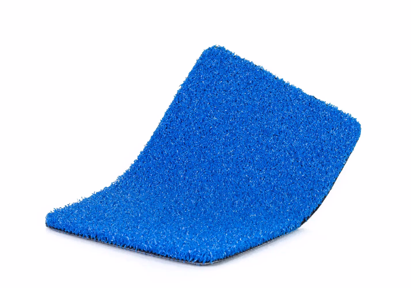 ¿Cómo mantener una pista de pádel de césped artificial?