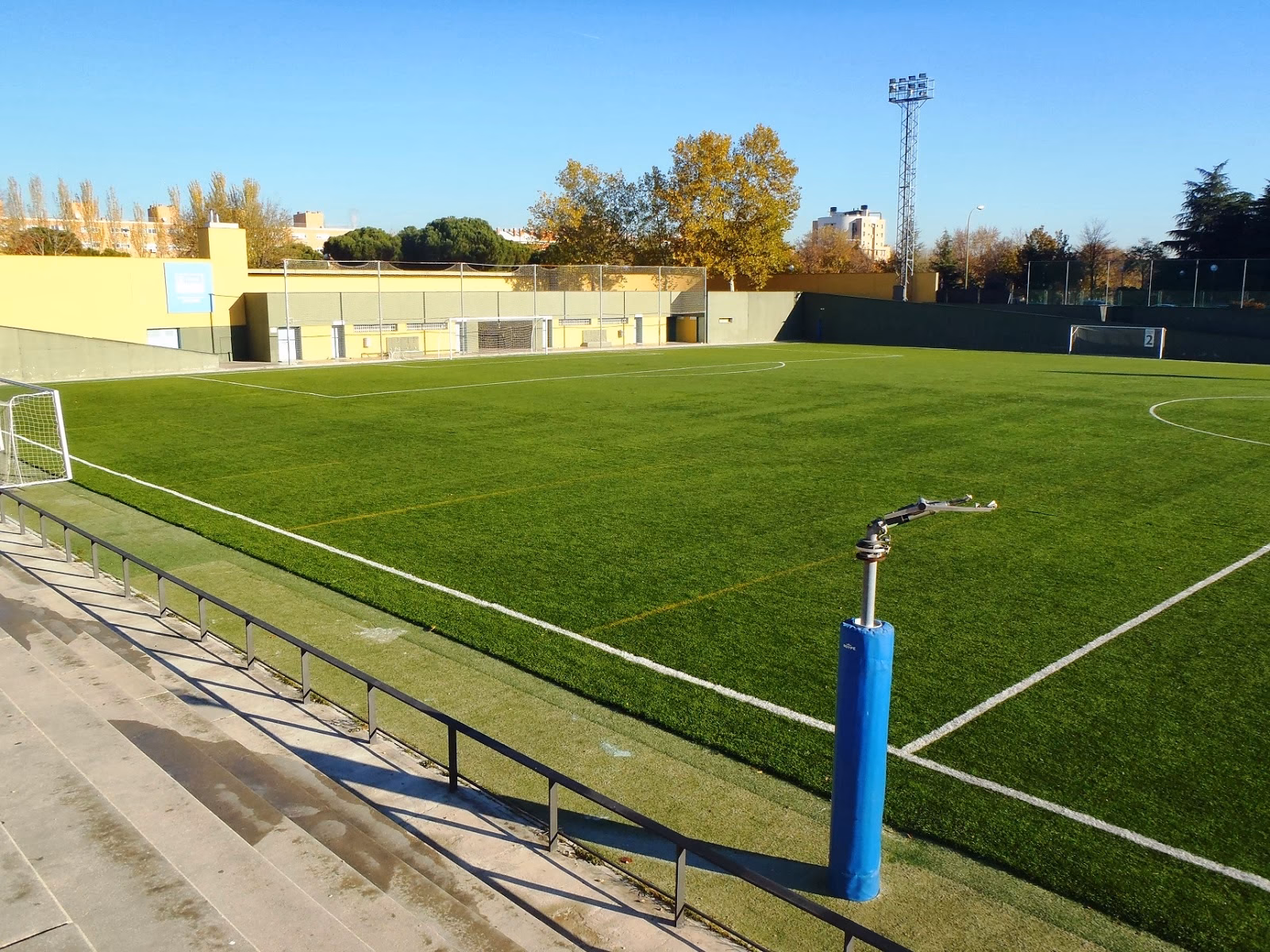 ¿Cuánto cuesta el acceso a la pista de Atletismo del Polideportivo Municipal de Aluche?