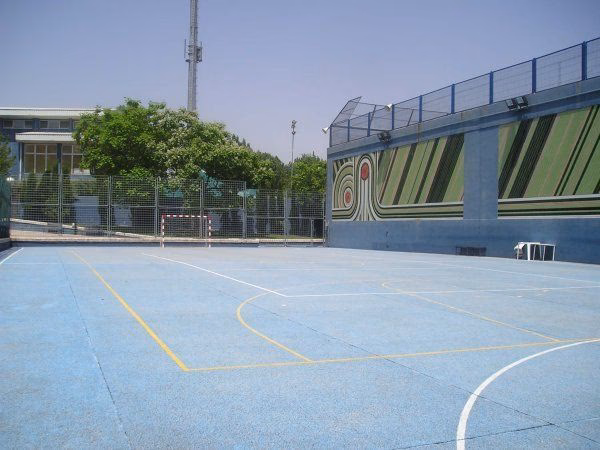 ¿Dónde está el Polideportivo La mina?