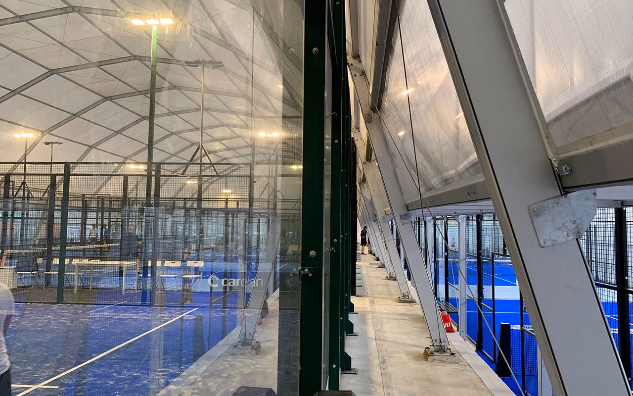 O que o proracket squash and Padel oferece?