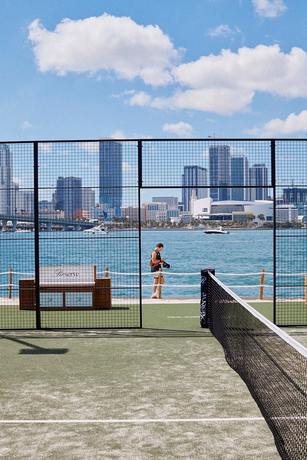 Does reserve offer a Padel clinic?