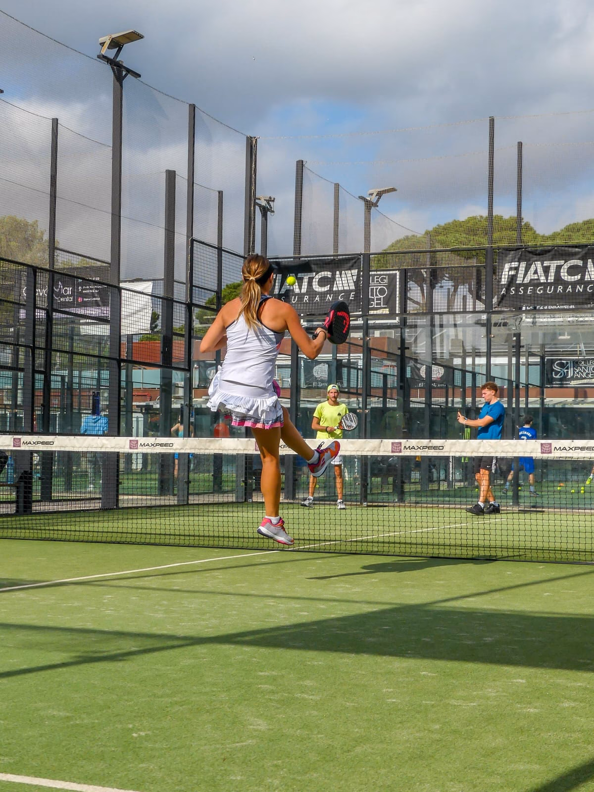 Quelle est la durée d'un stage de padel ?