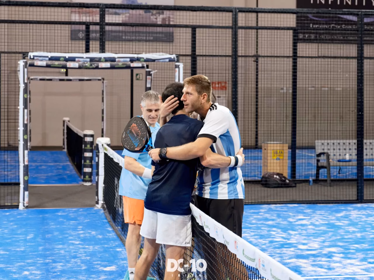 ¿Dónde puedes encontrar a tu pareja en Ibiza Padel Indoor?